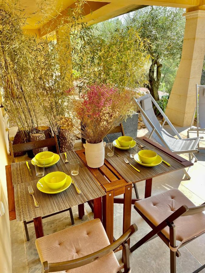 Villa Lumineuse Avec Piscine Clim 1Ere Etage Vue Panoramique Sur Les Montagnes Sur Le Site De La Sainte-Victoire 勒图鲁内 外观 照片