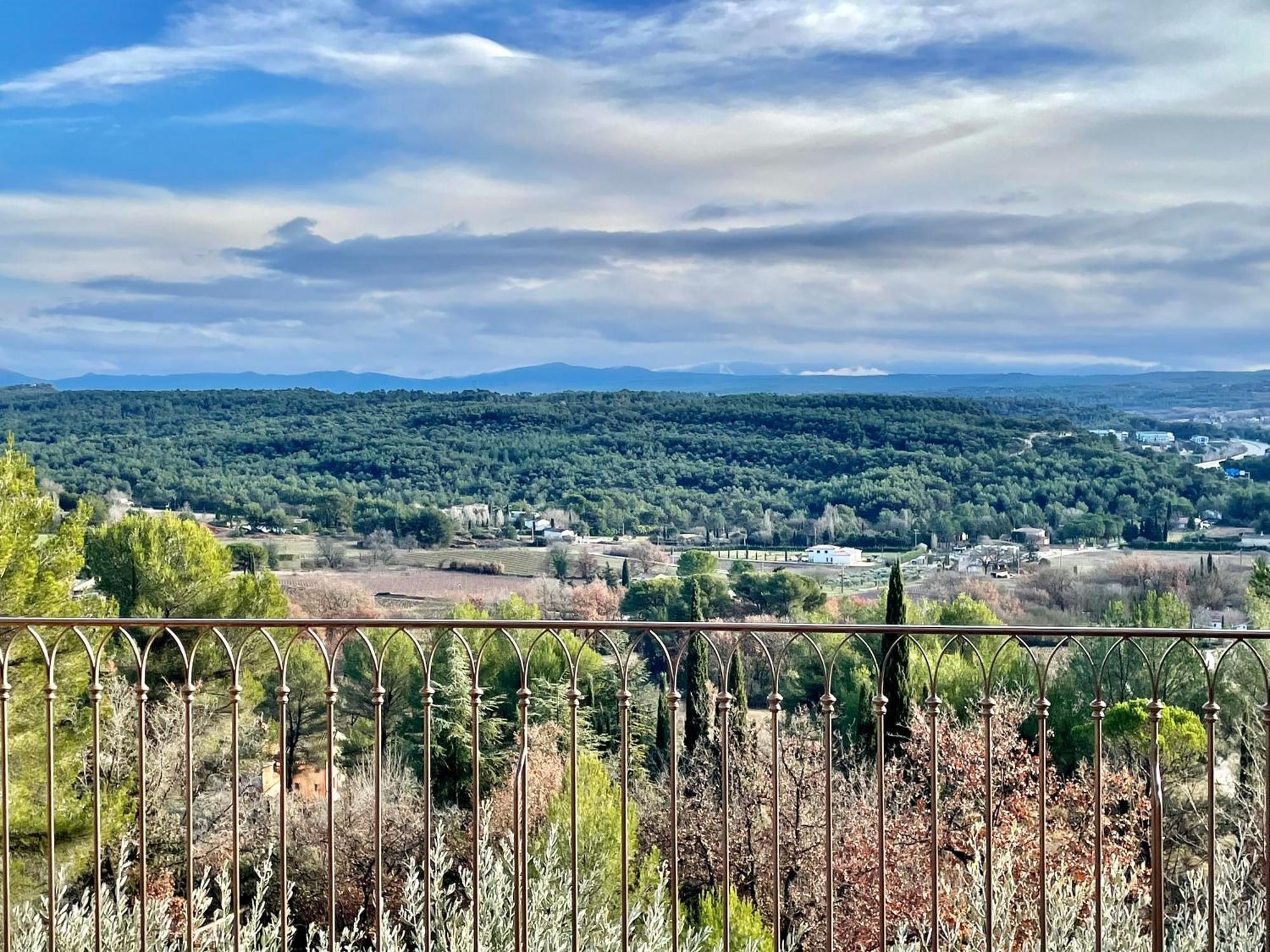 Villa Lumineuse Avec Piscine Clim 1Ere Etage Vue Panoramique Sur Les Montagnes Sur Le Site De La Sainte-Victoire 勒图鲁内 外观 照片